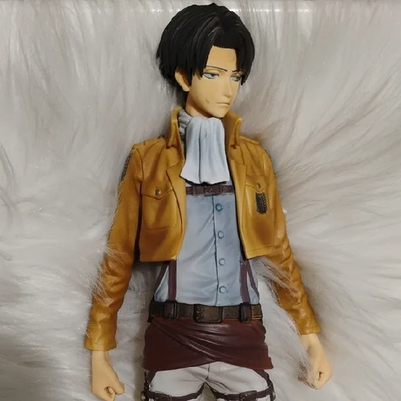 Action Figure with Brown and Yellow Outfit - Picture 2 of 5